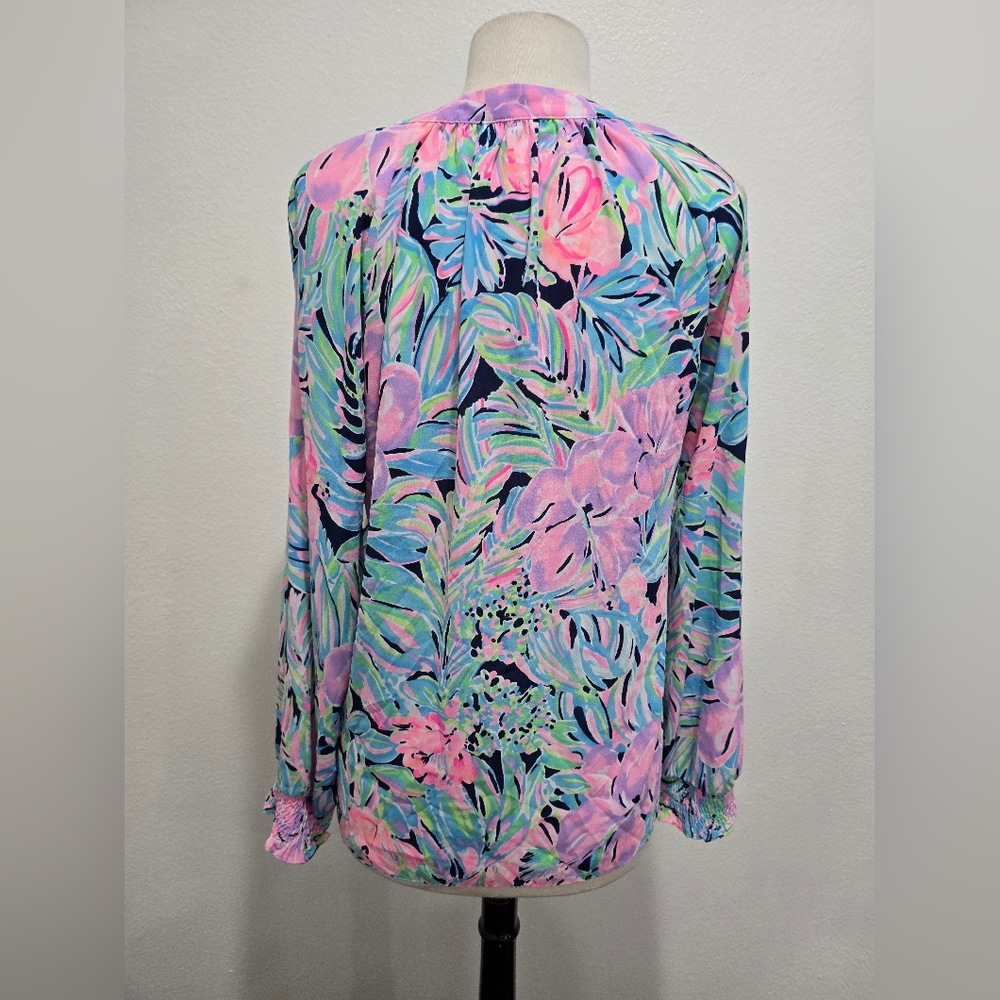 Lilly Pulitzer Tropical V-Neck Blouse - Picture 2 of 6